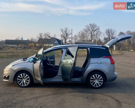 Серый Пежо 5008, объемом двигателя 2 л и пробегом 315 тыс. км за 10299 $, фото 31 на Automoto.ua