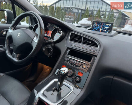 Сірий Пежо 5008, об'ємом двигуна 1.6 л та пробігом 223 тис. км за 10750 $, фото 98 на Automoto.ua