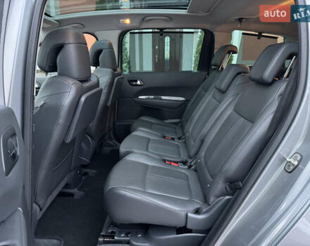 Сірий Пежо 5008, об'ємом двигуна 1.6 л та пробігом 223 тис. км за 10750 $, фото 114 на Automoto.ua