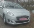 Серый Пежо 5008, объемом двигателя 1.56 л и пробегом 193 тыс. км за 10350 $, фото 1 на Automoto.ua