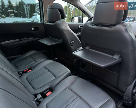 Сірий Пежо 5008, об'ємом двигуна 1.6 л та пробігом 223 тис. км за 10750 $, фото 108 на Automoto.ua