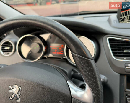 Сірий Пежо 5008, об'ємом двигуна 1.6 л та пробігом 200 тис. км за 12300 $, фото 67 на Automoto.ua