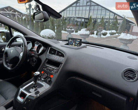 Сірий Пежо 5008, об'ємом двигуна 1.6 л та пробігом 223 тис. км за 10750 $, фото 97 на Automoto.ua