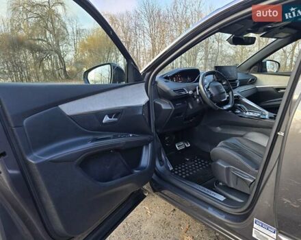 Сірий Пежо 5008, об'ємом двигуна 0 л та пробігом 137 тис. км за 25999 $, фото 26 на Automoto.ua