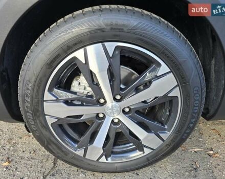 Сірий Пежо 5008, об'ємом двигуна 0 л та пробігом 137 тис. км за 25999 $, фото 25 на Automoto.ua