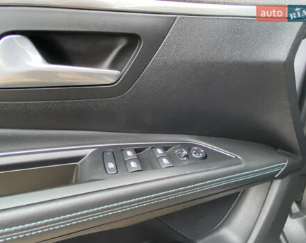 Серый Пежо 5008, объемом двигателя 1.5 л и пробегом 163 тыс. км за 23600 $, фото 45 на Automoto.ua