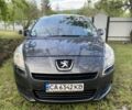 Серый Пежо 5008, объемом двигателя 1.6 л и пробегом 234 тыс. км за 6250 $, фото 1 на Automoto.ua