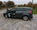 Серый Пежо 5008, объемом двигателя 1.6 л и пробегом 196 тыс. км за 6200 $, фото 1 на Automoto.ua
