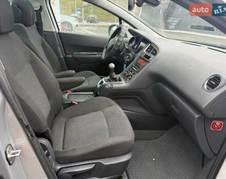 Пежо 5008 2009 в Львове на Automoto.ua Серый Пежо 5008, объемом двигателя 1.6 л и пробегом 267 тыс. км за 6900 $, фото 14 на Automoto.ua
