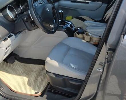 Серый Пежо 5008, объемом двигателя 1.56 л и пробегом 292 тыс. км за 7800 $, фото 19 на Automoto.ua