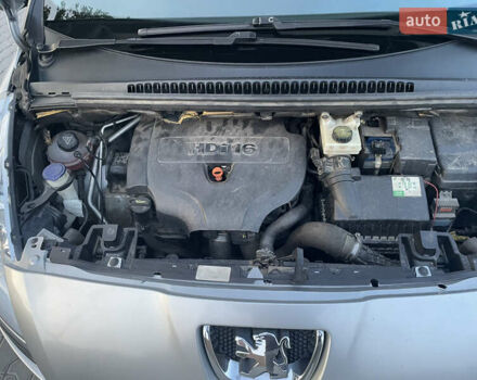 Сірий Пежо 5008, об'ємом двигуна 2 л та пробігом 337 тис. км за 9000 $, фото 40 на Automoto.ua