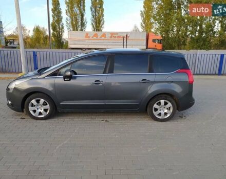 Серый Пежо 5008, объемом двигателя 1.56 л и пробегом 320 тыс. км за 8200 $, фото 1 на Automoto.ua