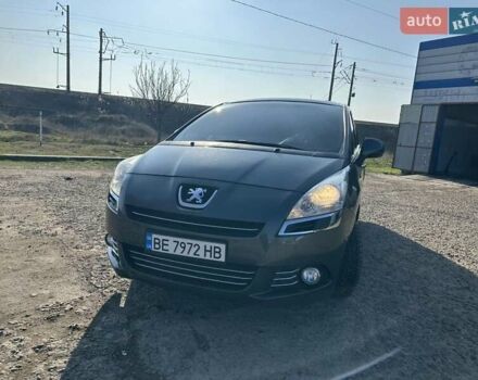 Сірий Пежо 5008, об'ємом двигуна 1.56 л та пробігом 265 тис. км за 7600 $, фото 8 на Automoto.ua