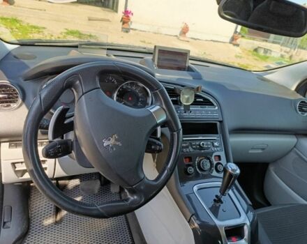 Серый Пежо 5008, объемом двигателя 1.6 л и пробегом 270 тыс. км за 8300 $, фото 2 на Automoto.ua