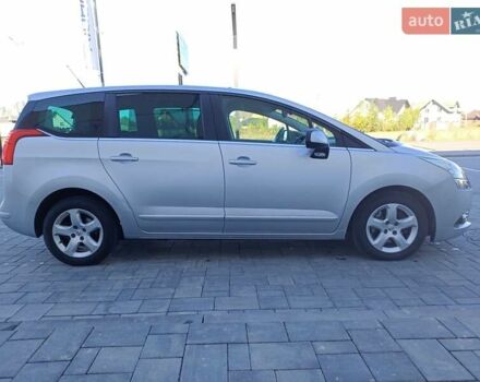 Серый Пежо 5008, объемом двигателя 2 л и пробегом 264 тыс. км за 9900 $, фото 14 на Automoto.ua