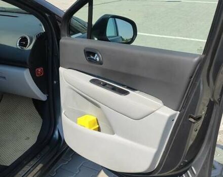 Серый Пежо 5008, объемом двигателя 1.56 л и пробегом 292 тыс. км за 7800 $, фото 23 на Automoto.ua