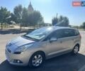 Серый Пежо 5008, объемом двигателя 2 л и пробегом 240 тыс. км за 9000 $, фото 1 на Automoto.ua