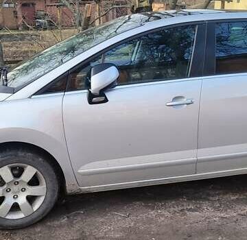 Сірий Пежо 5008, об'ємом двигуна 1.6 л та пробігом 139 тис. км за 7300 $, фото 6 на Automoto.ua