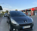 Серый Пежо 5008, объемом двигателя 1.56 л и пробегом 335 тыс. км за 7000 $, фото 1 на Automoto.ua