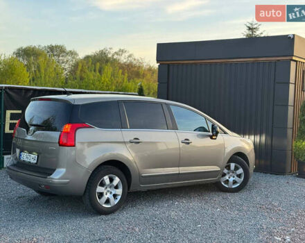 Серый Пежо 5008, объемом двигателя 1.56 л и пробегом 268 тыс. км за 7290 $, фото 7 на Automoto.ua