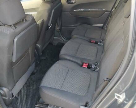 Серый Пежо 5008, объемом двигателя 1.56 л и пробегом 320 тыс. км за 8200 $, фото 4 на Automoto.ua