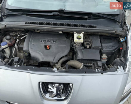 Серый Пежо 5008, объемом двигателя 2 л и пробегом 306 тыс. км за 8800 $, фото 19 на Automoto.ua
