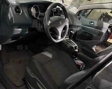 Сірий Пежо 5008, об'ємом двигуна 1.6 л та пробігом 179 тис. км за 6500 $, фото 13 на Automoto.ua