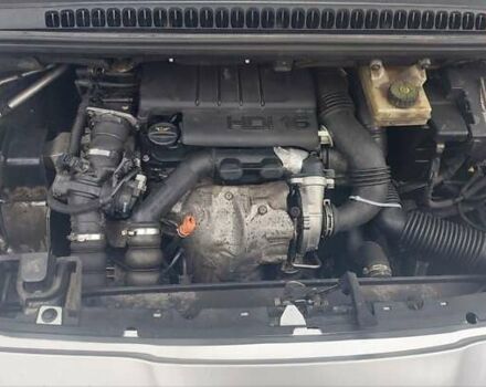 Сірий Пежо 5008, об'ємом двигуна 1.56 л та пробігом 252 тис. км за 7300 $, фото 12 на Automoto.ua