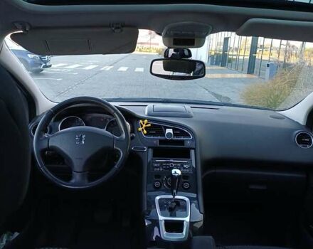Серый Пежо 5008, объемом двигателя 2 л и пробегом 264 тыс. км за 9900 $, фото 5 на Automoto.ua