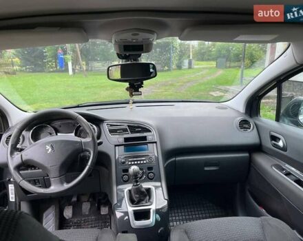 Сірий Пежо 5008, об'ємом двигуна 1.6 л та пробігом 183 тис. км за 6900 $, фото 4 на Automoto.ua