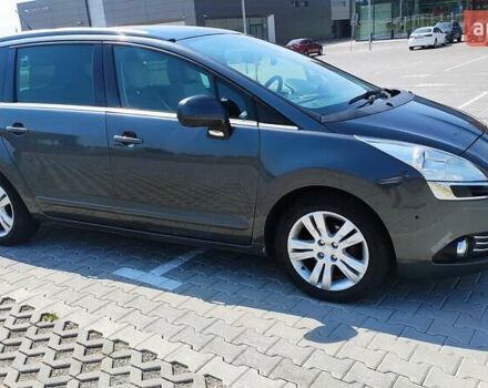 Серый Пежо 5008, объемом двигателя 1.56 л и пробегом 292 тыс. км за 7800 $, фото 2 на Automoto.ua