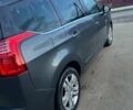 Серый Пежо 5008, объемом двигателя 2 л и пробегом 227 тыс. км за 7200 $, фото 1 на Automoto.ua