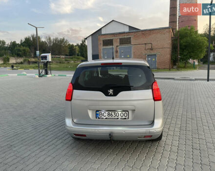 Сірий Пежо 5008, об'ємом двигуна 2 л та пробігом 337 тис. км за 9000 $, фото 8 на Automoto.ua