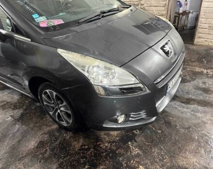 Сірий Пежо 5008, об'ємом двигуна 1.6 л та пробігом 179 тис. км за 6500 $, фото 7 на Automoto.ua