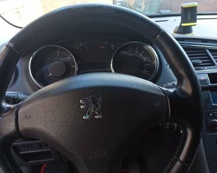Сірий Пежо 5008, об'ємом двигуна 1.6 л та пробігом 212 тис. км за 7100 $, фото 12 на Automoto.ua