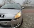 Серый Пежо 5008, объемом двигателя 1.6 л и пробегом 237 тыс. км за 7000 $, фото 1 на Automoto.ua