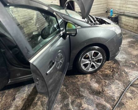 Сірий Пежо 5008, об'ємом двигуна 1.6 л та пробігом 179 тис. км за 6500 $, фото 4 на Automoto.ua