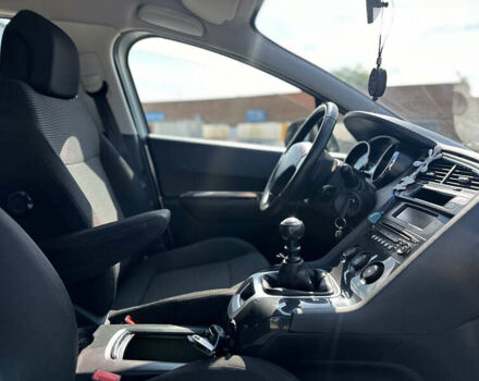 Серый Пежо 5008, объемом двигателя 1.56 л и пробегом 271 тыс. км за 6850 $, фото 28 на Automoto.ua