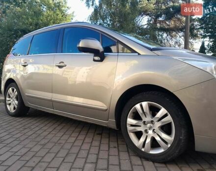 Сірий Пежо 5008, об'ємом двигуна 1.6 л та пробігом 193 тис. км за 7950 $, фото 3 на Automoto.ua