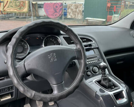 Сірий Пежо 5008, об'ємом двигуна 1.6 л та пробігом 283 тис. км за 7500 $, фото 8 на Automoto.ua