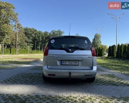 Сірий Пежо 5008, об'ємом двигуна 1.56 л та пробігом 252 тис. км за 7300 $, фото 4 на Automoto.ua