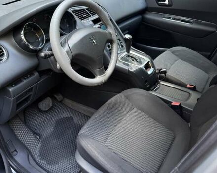 Сірий Пежо 5008, об'ємом двигуна 1.6 л та пробігом 202 тис. км за 7700 $, фото 4 на Automoto.ua