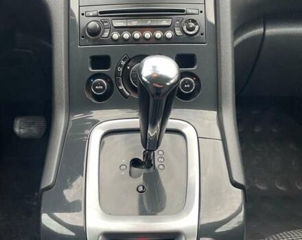 Сірий Пежо 5008, об'ємом двигуна 1.56 л та пробігом 235 тис. км за 7800 $, фото 10 на Automoto.ua