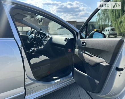 Серый Пежо 5008, объемом двигателя 1.56 л и пробегом 271 тыс. км за 6850 $, фото 23 на Automoto.ua