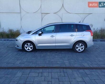 Серый Пежо 5008, объемом двигателя 2 л и пробегом 264 тыс. км за 9900 $, фото 8 на Automoto.ua