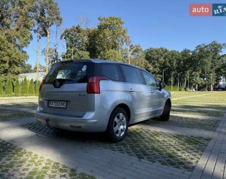 Сірий Пежо 5008, об'ємом двигуна 1.56 л та пробігом 252 тис. км за 7300 $, фото 5 на Automoto.ua
