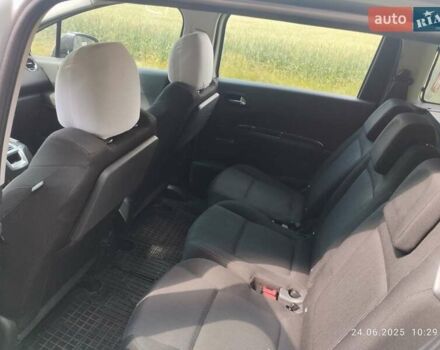 Сірий Пежо 5008, об'ємом двигуна 1.6 л та пробігом 210 тис. км за 7099 $, фото 5 на Automoto.ua