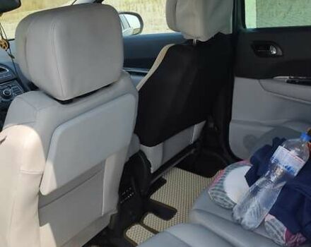 Серый Пежо 5008, объемом двигателя 1.56 л и пробегом 292 тыс. км за 7800 $, фото 25 на Automoto.ua