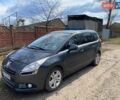 Серый Пежо 5008, объемом двигателя 1.6 л и пробегом 294 тыс. км за 7600 $, фото 1 на Automoto.ua