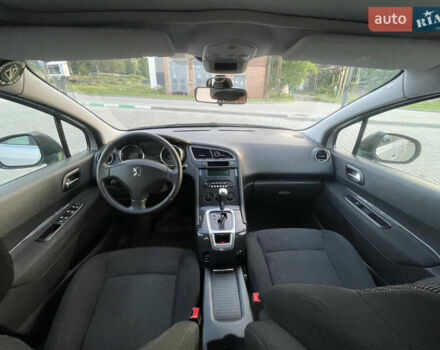 Сірий Пежо 5008, об'ємом двигуна 2 л та пробігом 337 тис. км за 9000 $, фото 29 на Automoto.ua